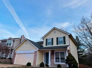 724 Ginger Wood Ct, Ballwin, MO