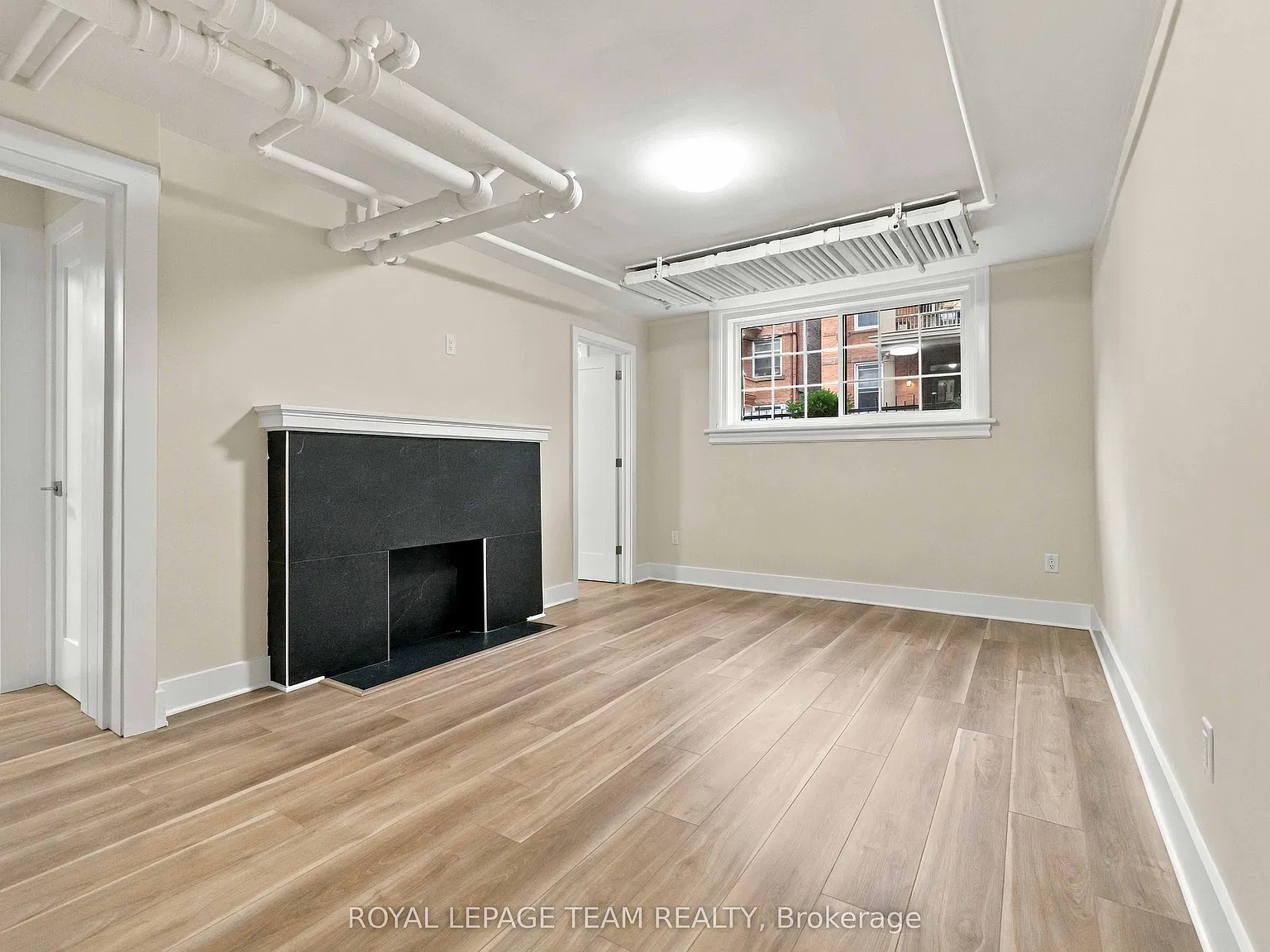 3 bed, $2,695 — Photo 4