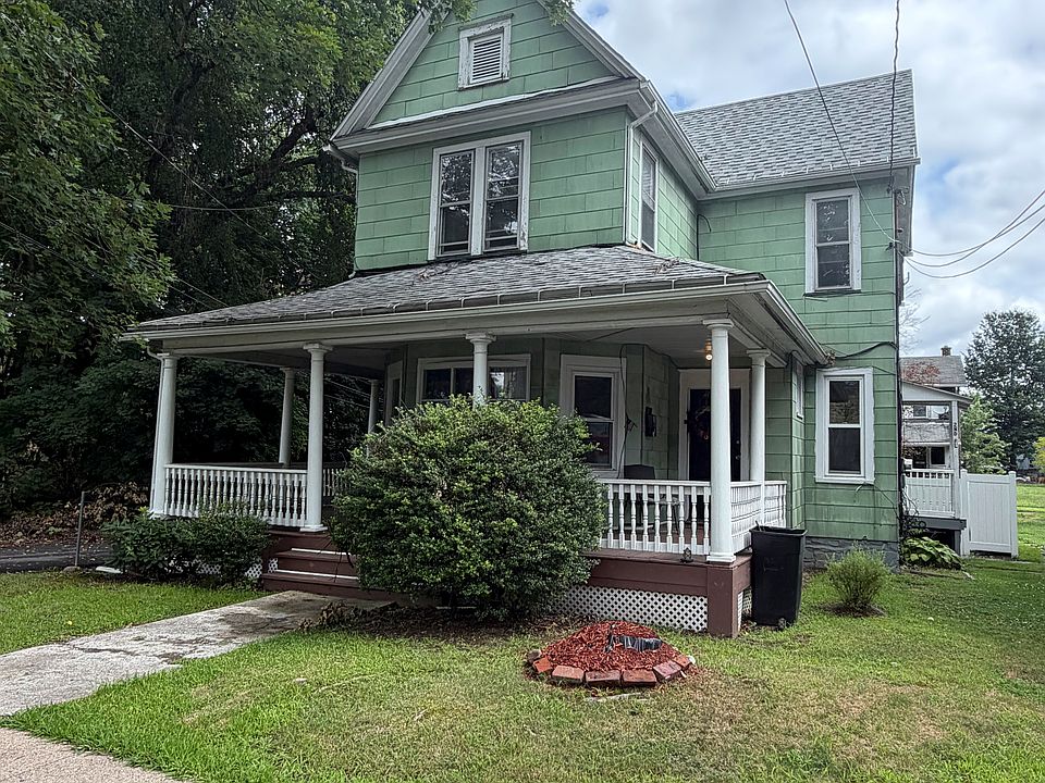 1st image of 35 Simpson St #2