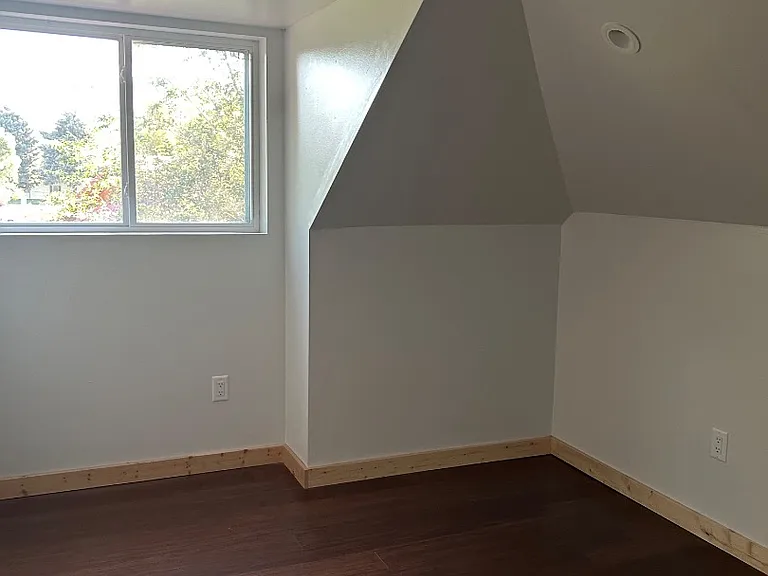 Unit Photo