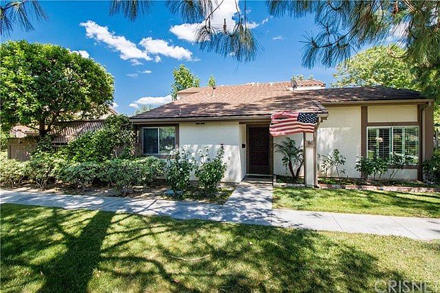 1st image of 25709 Vista Fairways Dr