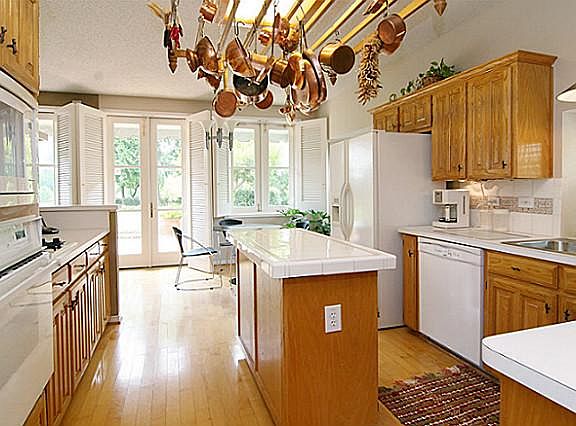 2nd image of 226 Fairway Meadows Dr