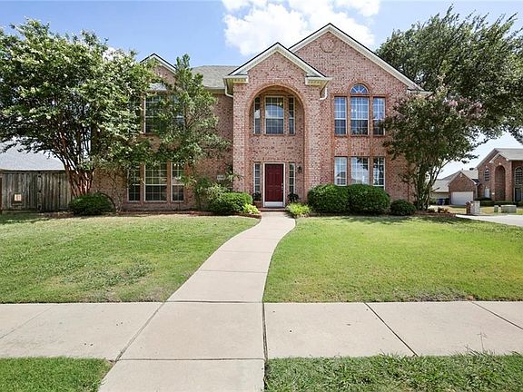 2nd image of 11909 Wildwood Ln