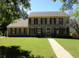 7948 Alden Ln, Lenexa, KS 66215