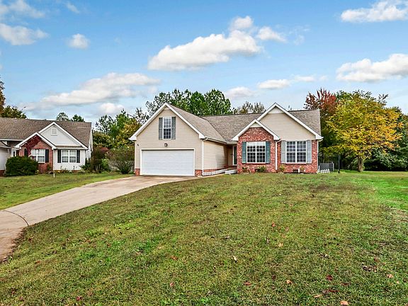 5th image of 1412 Cedar Springs Cir