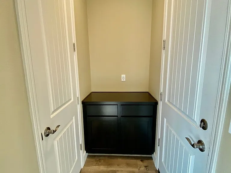 4138 Hydo Lake Way — Photo 27