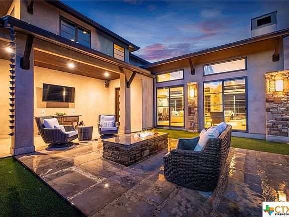 3rd image of 2534 Wallaby Cir