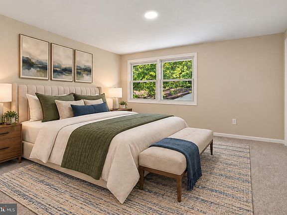 4th image of 5614 Daniel Cir
