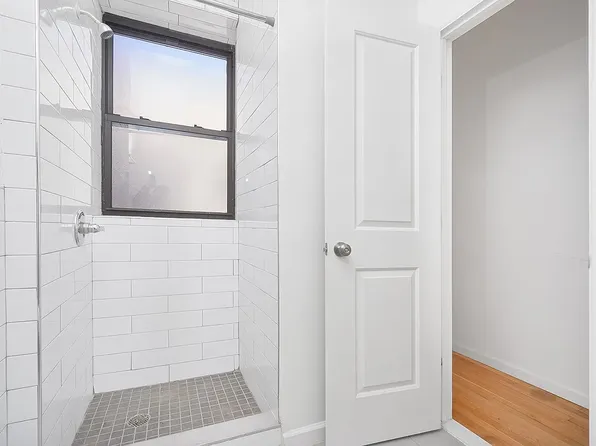 623 Halsey Street image 11 of 12