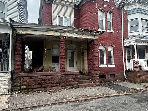 10 S White St, Shenandoah, PA 17976