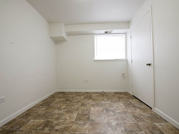 5th image of 5300 S Michigan Ave #69-103