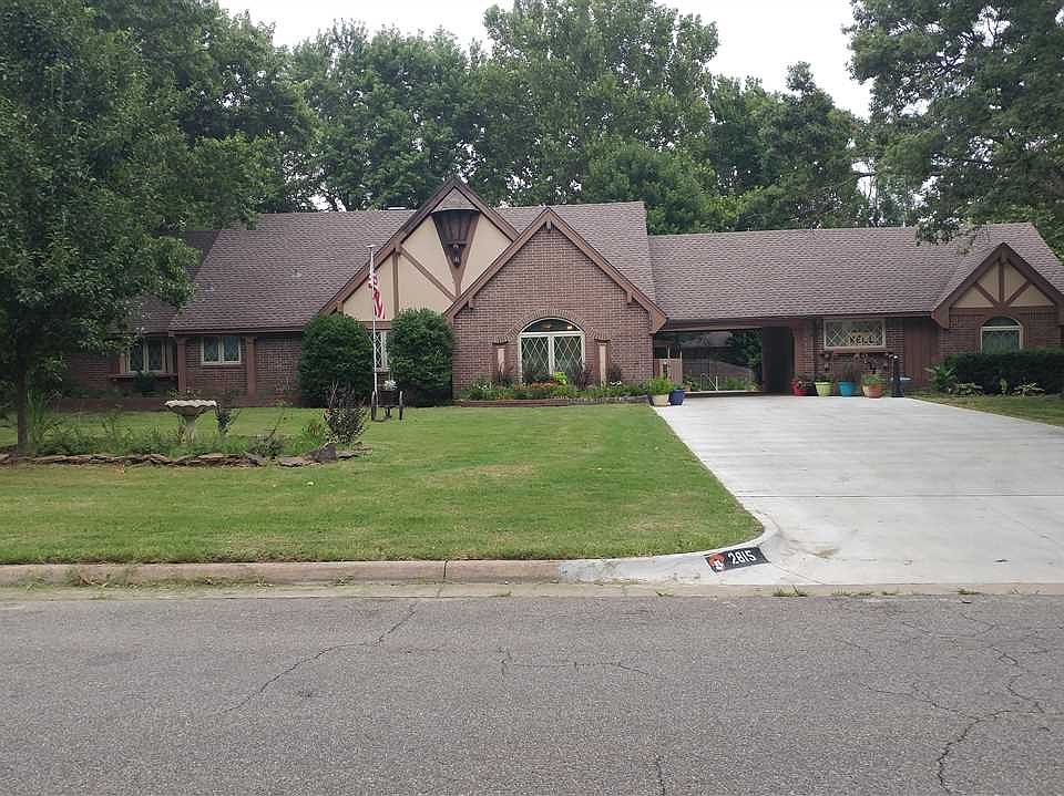 1st image of 2815 Wildwood Dr