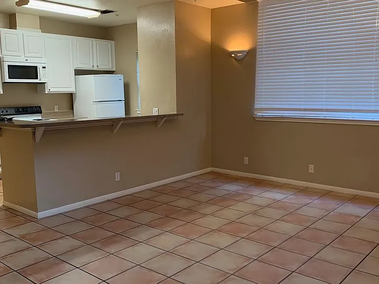 2405 Leon St #101-203 — Photo 7