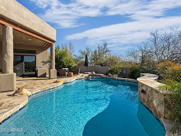 10685 E Cottontail Ln — Photo 3