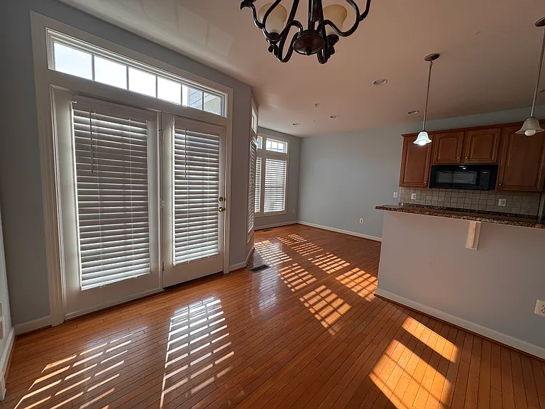 3670 Carriage Hill Dr — Photo 13