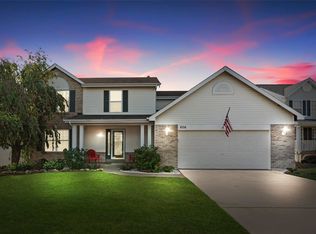 606 Stone Bend Trl, Wentzville, MO 63385