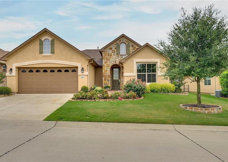 1st image of 10009 Sandhurst Dr