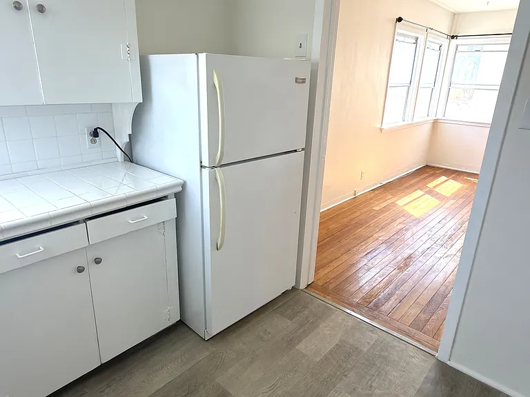 34 Granada Ave #6 — Photo 5