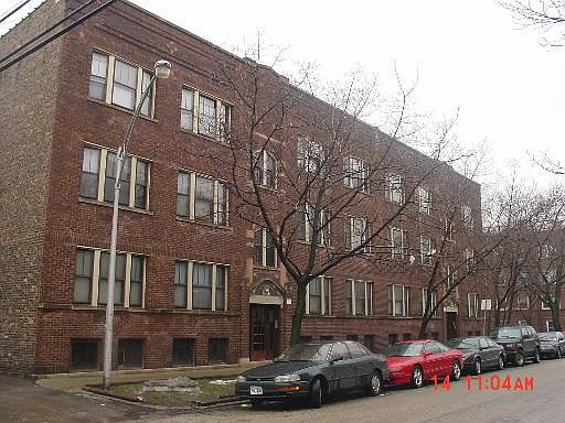 1st image of 1419 W Cornelia Ave APT 1