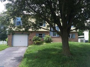 14 Westerly Dr, Sicklerville, NJ 08081
