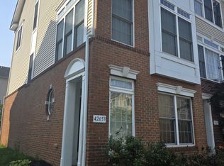42653 Homefront Ter, Chantilly, VA 20152