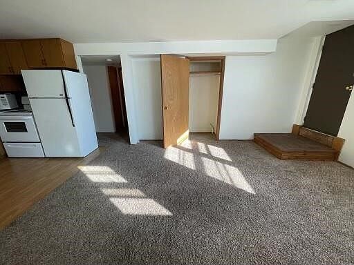 4th image of 601 E 13th St #603
