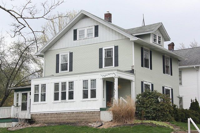 1st image of 51 Parkwood Blvd