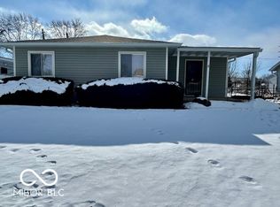 4 Eastridge Dr, Greenwood, IN 46143