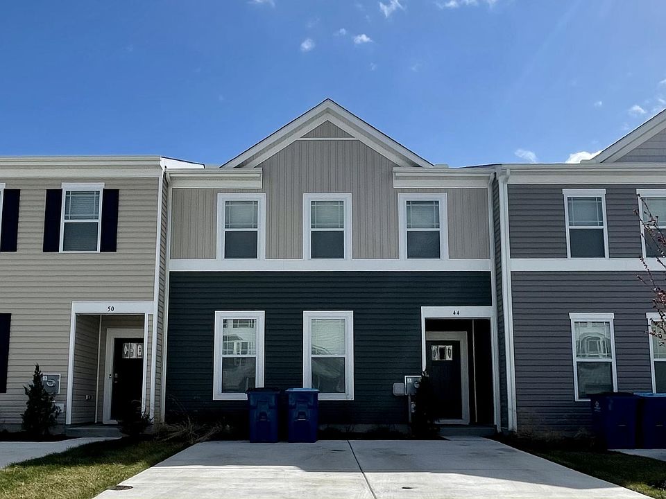 1st image of 44 Pepperwood Dr