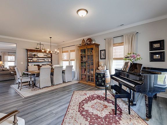 4th image of 234 Twilley St