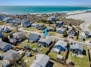 10 Stanton Ave, Narragansett, RI 02882