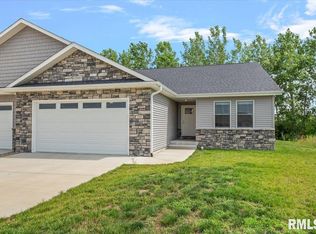 3910 Westgate Dr, Springfield, IL 62711