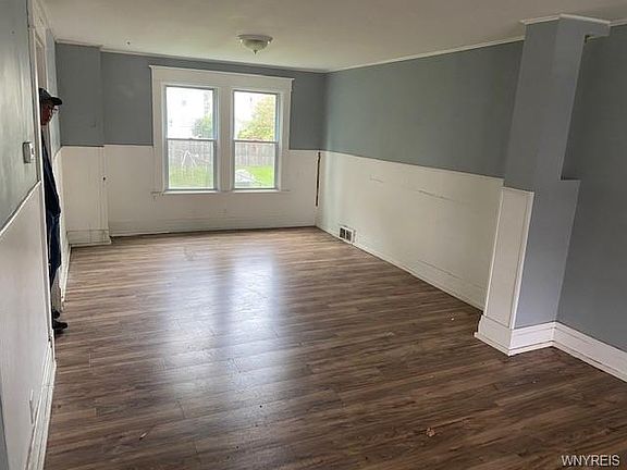 3rd image of 104 Pomona Pl