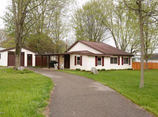715 S Grant Ave, Three Rivers, MI 49093