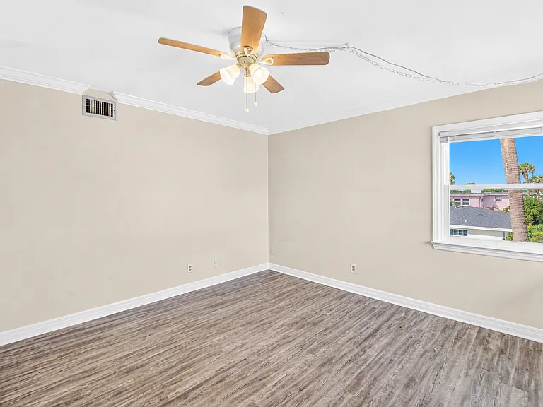 2760 Ocean Shore Blvd — Photo 15