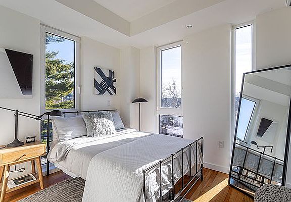 4th image of 409 E 28th St #4F