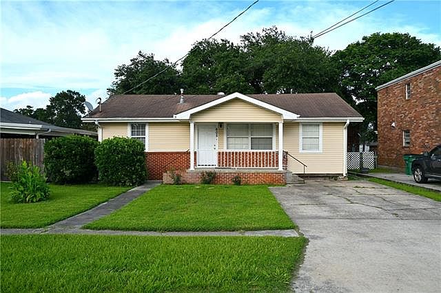 1st image of 605 Faun St