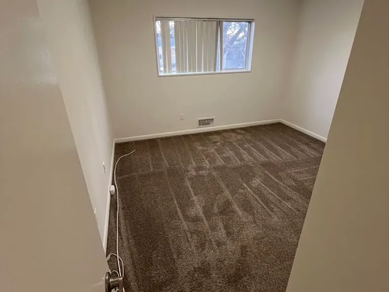 10661 Montrose Ave #204 — Photo 6