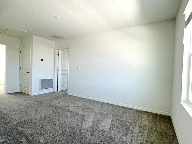 924 Serchio St — Photo 10