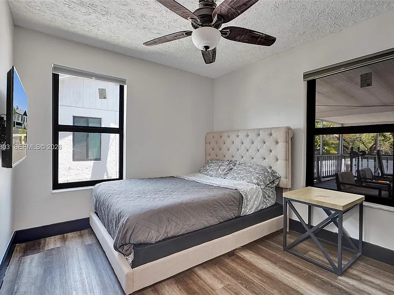 9750 SW 211th St — Photo 28