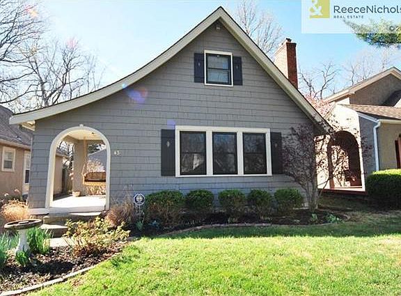2nd image of 431 E 70th St