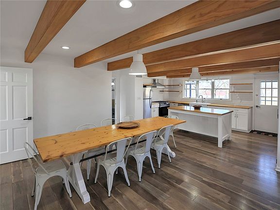 5th image of 172 Crescent Hills Rd