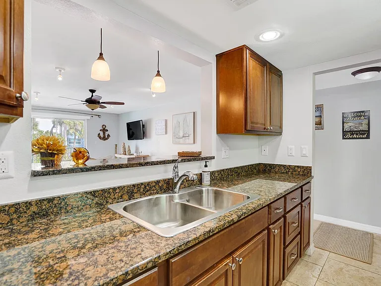464 N Paula Dr #211 — Photo 12