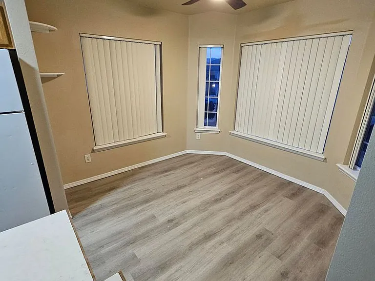 7521 W Tottenham Ln — Photo 4