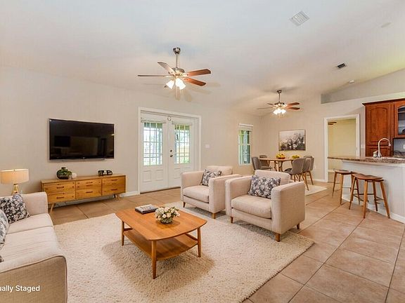 3rd image of 11546 Lake Dr
