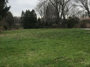 1645 Oakwood Rd, Northbrook, IL 60062