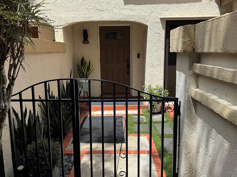 7741 La Mirada Dr