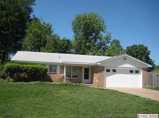 2114 S Hickory Ave, Broken Arrow, OK 74012