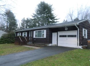 42 Tracy Cir, Amherst, MA 01002
