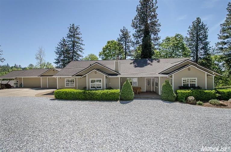 1st image of 4946 Anne Louise Ln